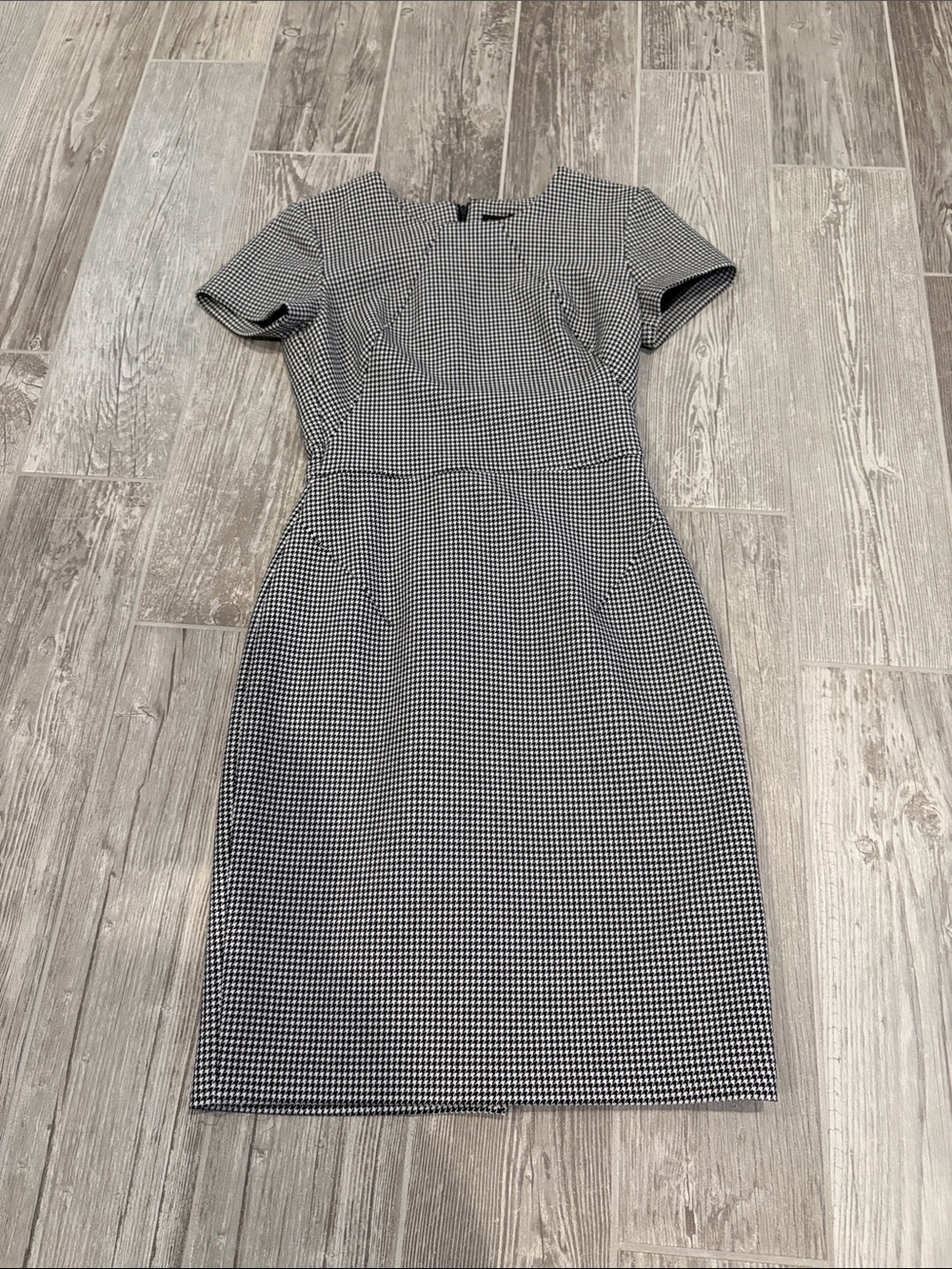 Women's Black and White Houndstooth Sheath Dress - Banana Republic - sz4